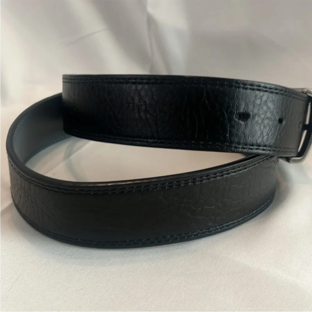 Nike Men's Reversible Classic Belt black/Grey Size
32 Small Leather - Picture 9 of 13
